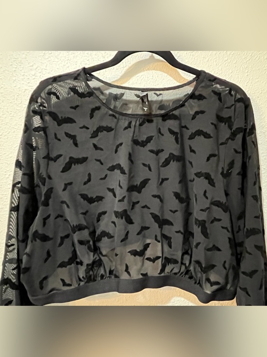 Torrid Curve Tops - Torrid mesh bat crop top